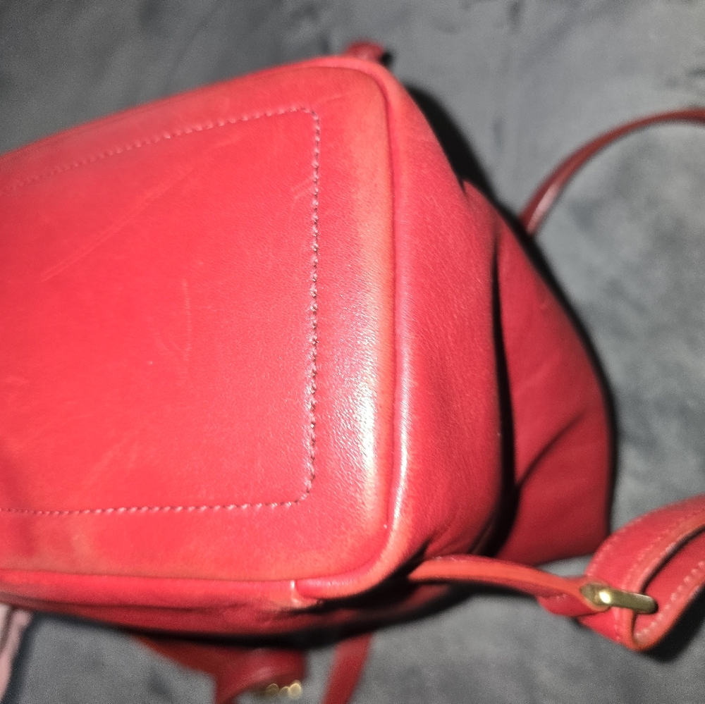 Coach VINTAGE LEGACY Red Glove Tanned leather backpack. EUC - Picture 9 of 16
